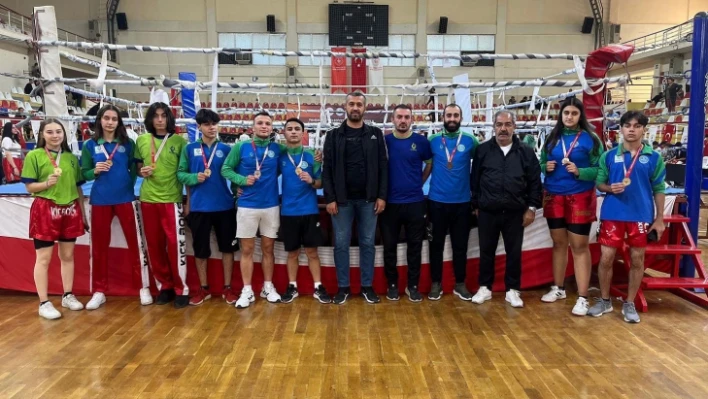 Kickboks takımından 9 madalya kazandı