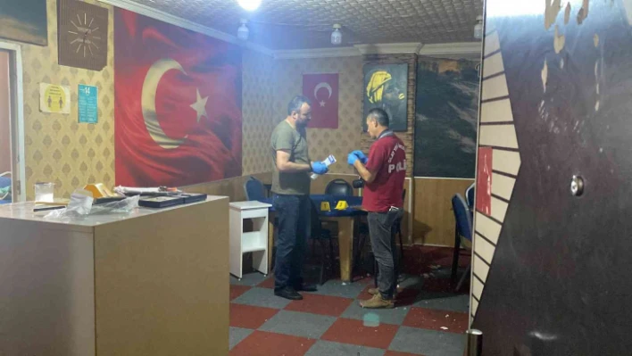 Kocaeli'de kıraathanede silahlı kavga: 2 yaralı