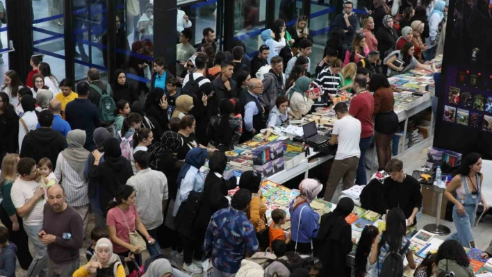 Kitap Fuarını 988 bin kişi ziyaret etti