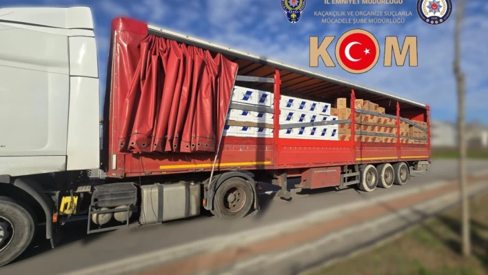 Kocaeli'de 9 milyon 780 bin sahte bandrollü boş makaron ele geçirildi