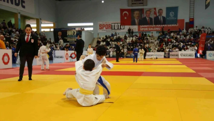 Kocaeli'de Judo Şampiyonası heyecanı yaşandı