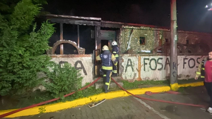 Kocaeli'de restoranda çıkan yangın söndürüldü