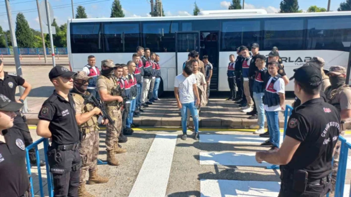 Kocaeli'de yakalanan 138 düzensiz göçmen sınır dışı ediliyor