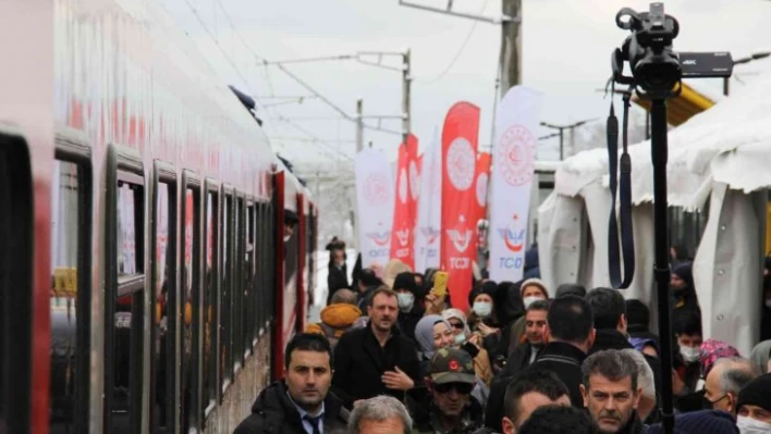 Kocaeli'deki Büyükderbent Tren İstasyonu yeniden açıldı