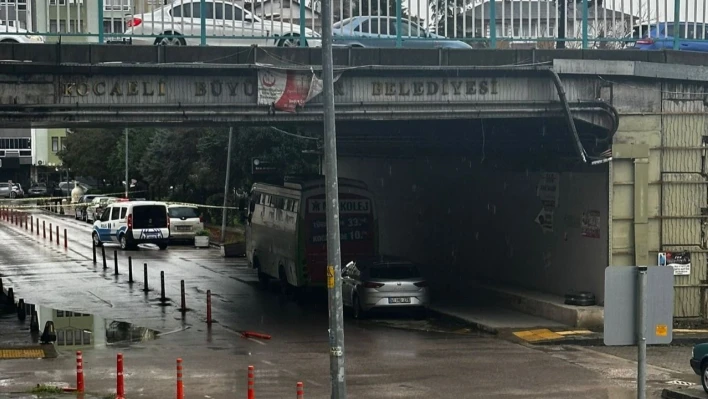 Kocaeli Devlet Hastanesi yanında bomba paniği