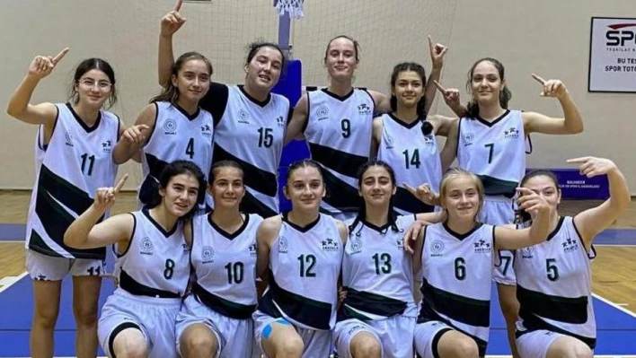 Kocaeli il karması basketbol takımlarımız yarı finalde