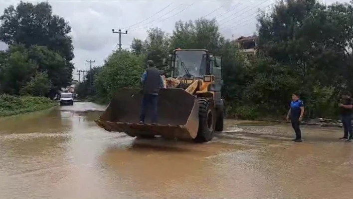 Kocaeli'nin turistlik ilçesi Kandıra da yağıştan nasibini aldı