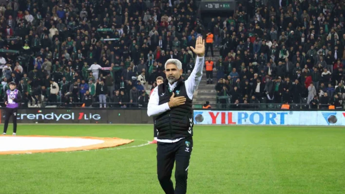 Kocaelispor'da Ertuğrul Sağlam 32, İsmet Taşdemir 37 puan topladı