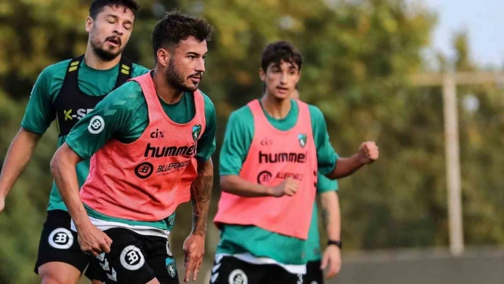 Kocaelispor'da oyuncular rotayı Ümraniyespor maçına çevirdi