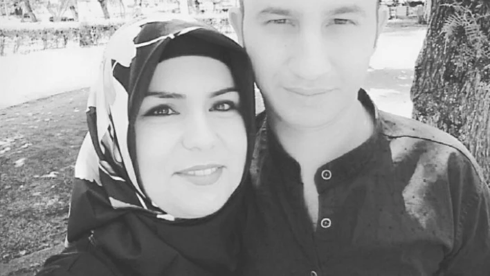  Kocasını bıçakla öldürdü 