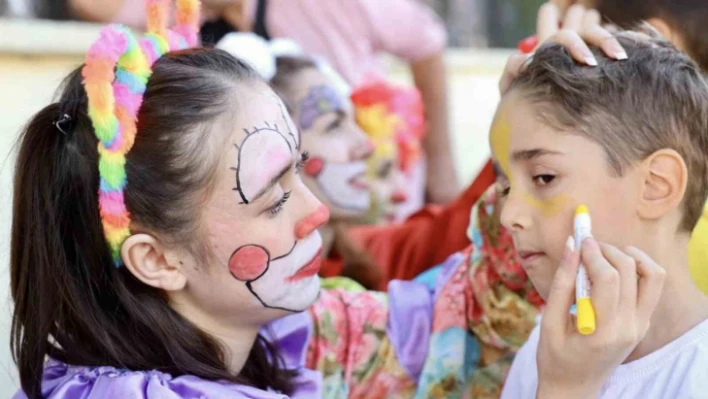 Körfez'de çocuklar tatili eğlenerek geçiriyor