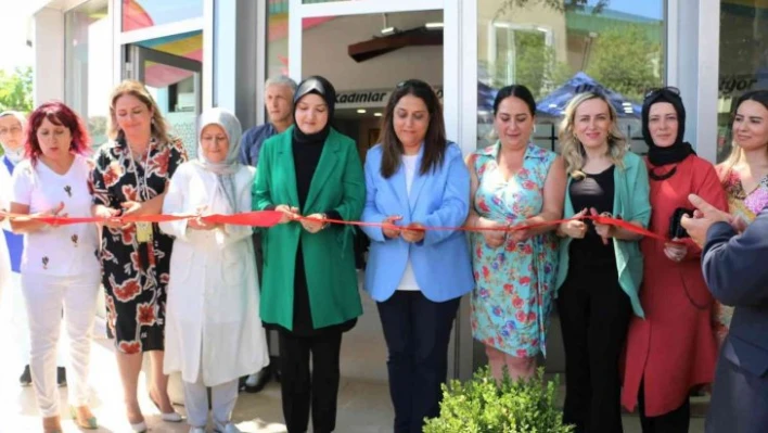 Körfez'de üreten kadınlar için Kiraz Kafe hizmete açıldı