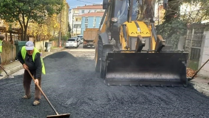 Körfez'de yollara bakım ve onarım çalışması yapılıyor