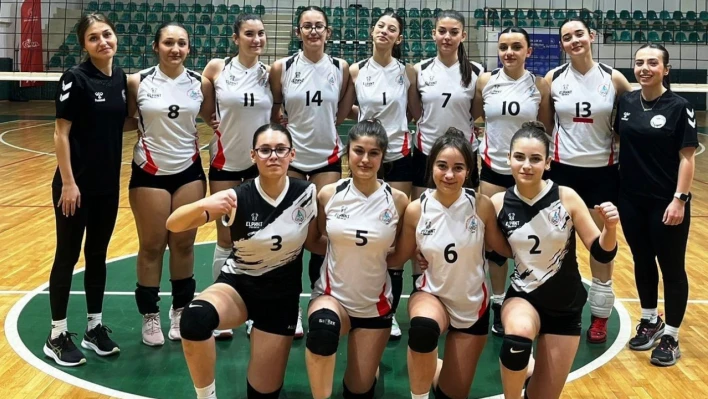 Körfezli voleybolcu kızlar sahadan galibiyetle ayrıldı