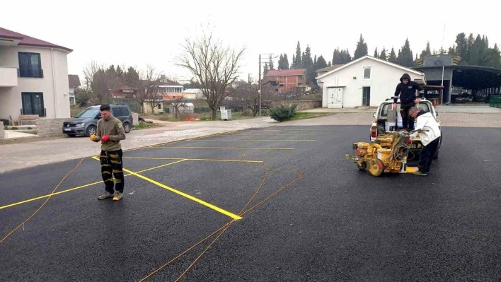 Kullar Kapalı Pazar Alanı'nın otoparkı hizmete hazır