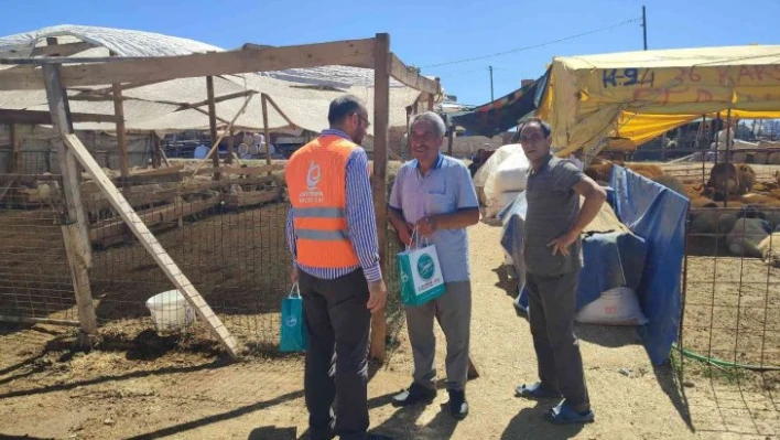 Kurban pazarı esnafına hijyen seti