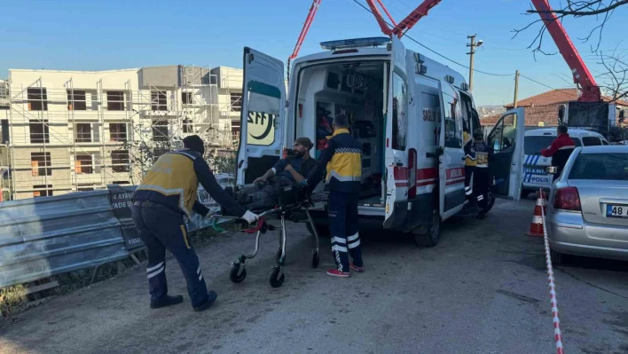 Lastik bomba gibi patladı: 2 yaralı