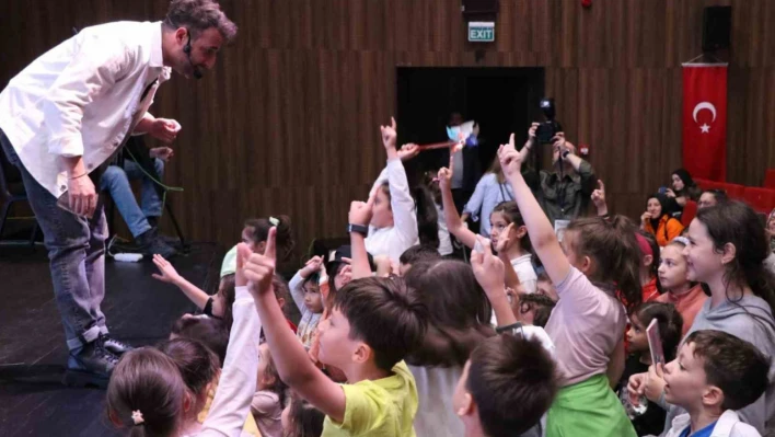 Lemi Filozof: 'Çocuklar hayal etme makineleridir'