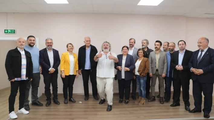 Leyla Atakan Kütüphanesi, sanatçı Müfit Can Saçıntı'yı misafir etti