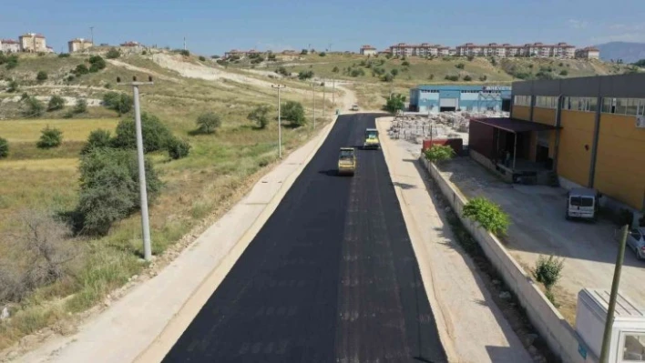 Merkezefendi'de yol çalışmaları aralıksız devam ediyor