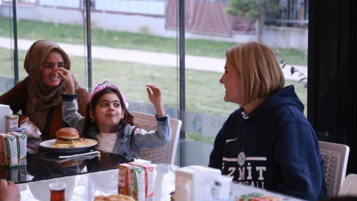 Minik Ecrin yeni yaşına İzmit'te girdi