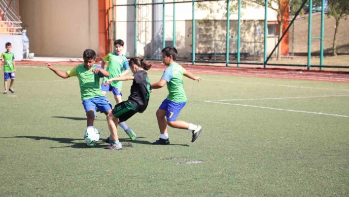 Minikler Pişmaniye Cup Futbol Turnuvasında kıyasıya mücadele etti