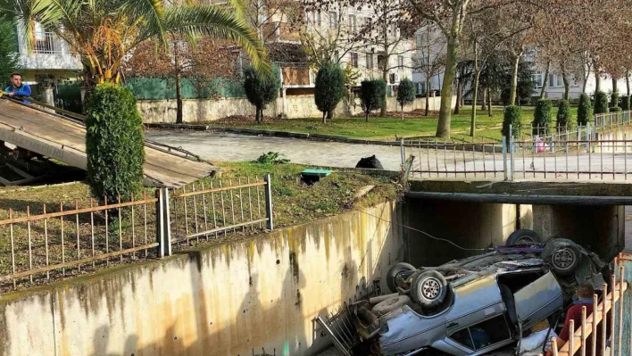 Gebze'de otomobil dereye uçtu!