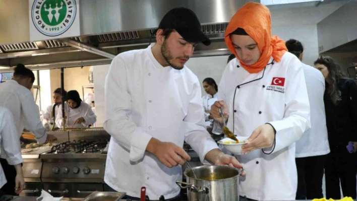 Özel öğrenciler yemek yarışmasında hünerlerini sergiledi