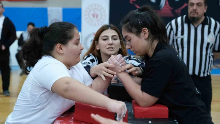 Para Bilek Güreşi heyecanı sona erdi