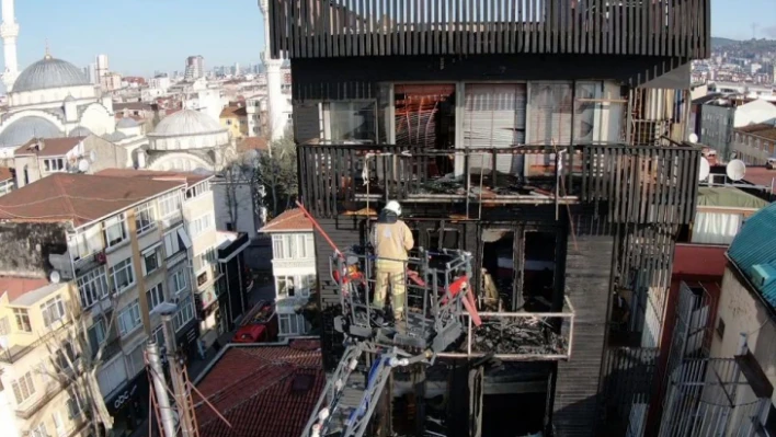 Pendik'te 7 katlı otelde yangın: 2 ölü 2 yaralı