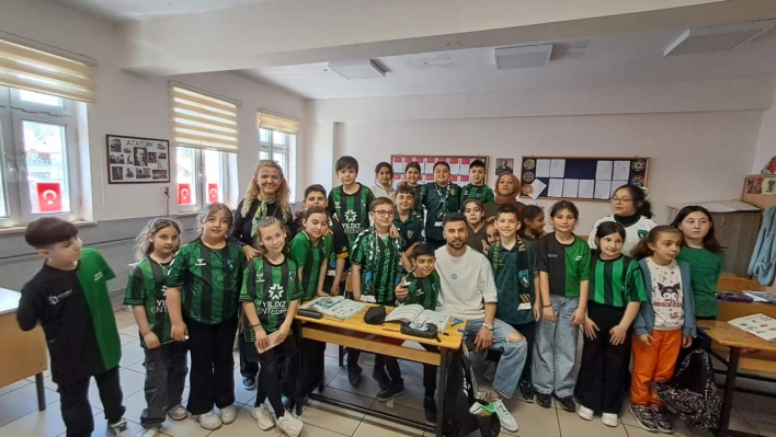 Şampiyon Kocaelispor'dan Fevzi Çakmak İlkokulu'na Ziyaret