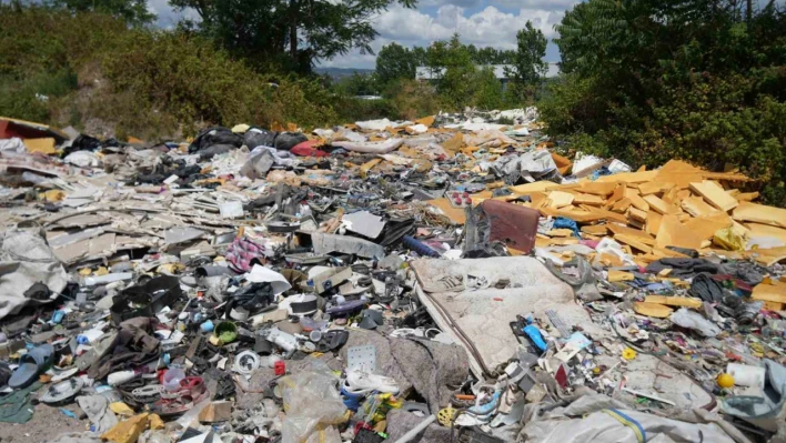 Şehrin göbeğinde 'utandıran' görüntü: Kimse önlem almıyor