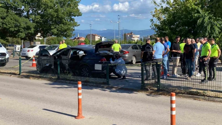 Sürücü 'Dur' ihtarına uymayınca kovalamaca hastanede bitti: 1 yaralı, 2 gözaltı