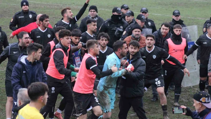 TFF 2. Lig'de maç sonu ortalık karıştı