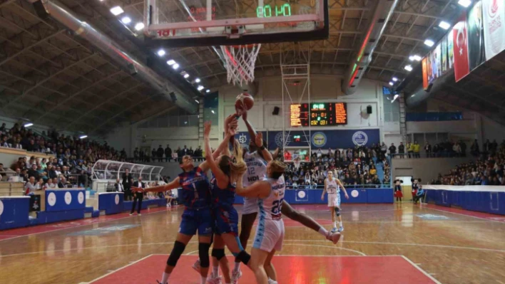 TKBL Play-Off Finali: İzmit Belediyespor: 71 - Antalya Güneşi: 72