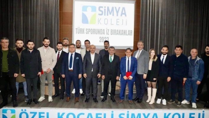 'Türk Sporunda İz Bırakanlar' paneli Simya Koleji'nde gerçekleşti