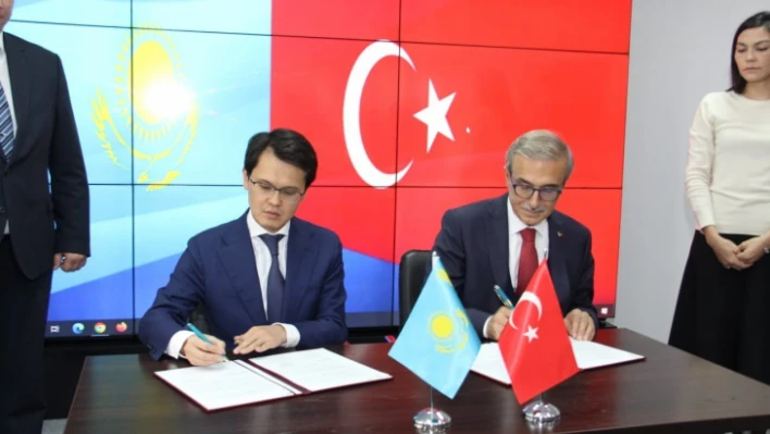 Türkiye ile Kazakistan arasında 'uydu üretiminde iş birliği' mutabakatı imzalandı
