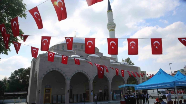 Ümmet Cami dualarla açıldı