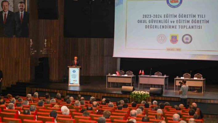 Vali Yavuz'dan okul müdürlerine: 'Servis araçları sağlayan herhangi birisiyle bağış adı altında iletişim kurmayın'