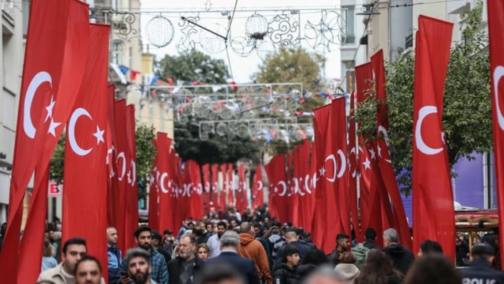 Vali Yavuz, 'Herkes bayraklarını assın'