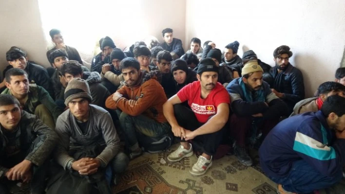 Van'da 35 düzensiz göçmen yakalandı   