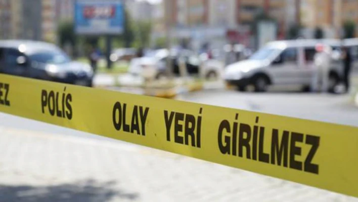 Yalnız yaşayan 24 yaşındaki genç, ipte asılı halde ölü bulundu