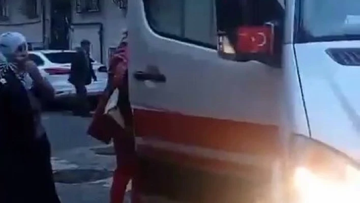 Yeni doğan bebek annesi tarafından poşet içinde sokağa atıldı