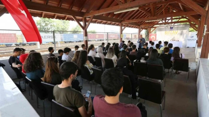 YKS'ye girecek öğrencilere sınav kaygısı semineri