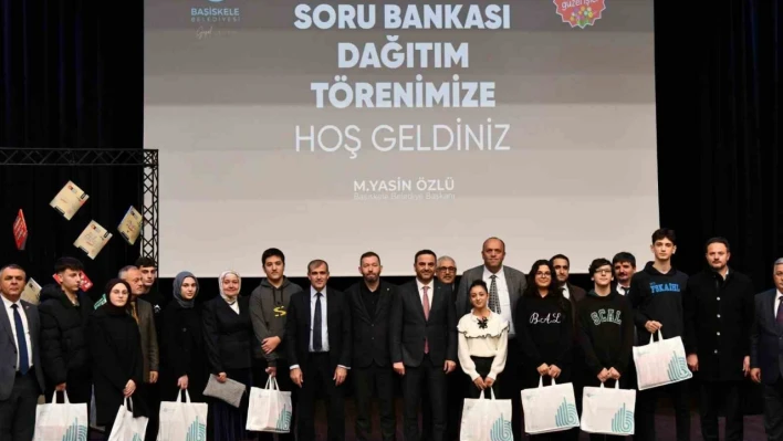 YKS'ye hazırlanan öğrencilere soru bankası seti desteği