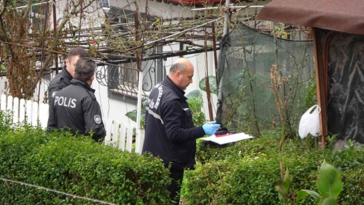 İzmit'te cinayet ! Babasını döven kuzenini 5 el ateş ederek öldürdü