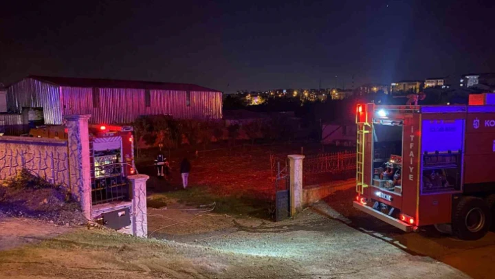 Kocaeli'de fabrika yangını korkuttu