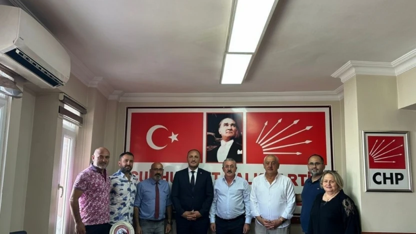 Tekin Uygur, ilçe ilçe dolaşıyor