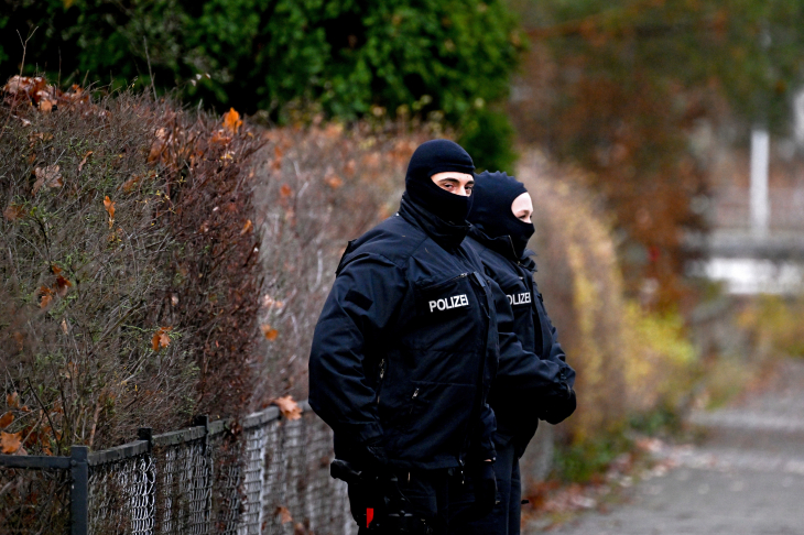 Almanya'da darbe şüphesi , 25 kişi gözaltına alındı